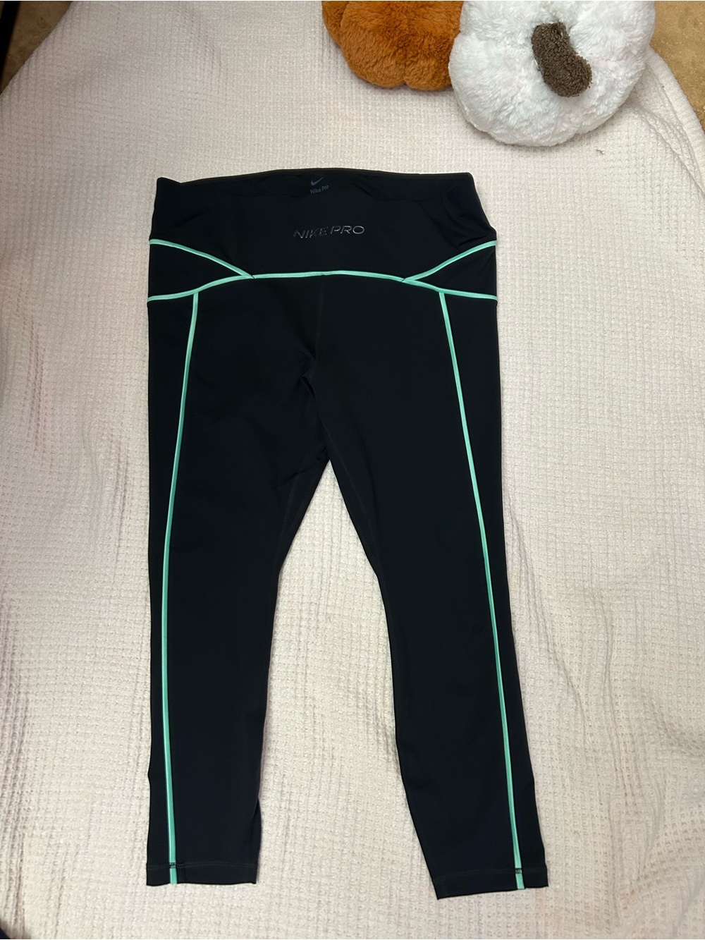 Nike Women's Black Capri Leggings with Mint Trim